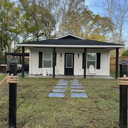 Love Shack In Foley/ Hot Tub / Modern Cozy Exterior photo