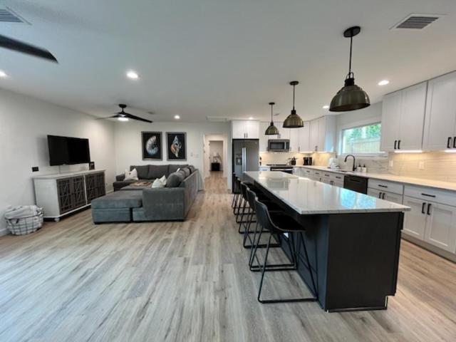 Shack In Foley/ Hot Tub / Modern Cozy * Foley